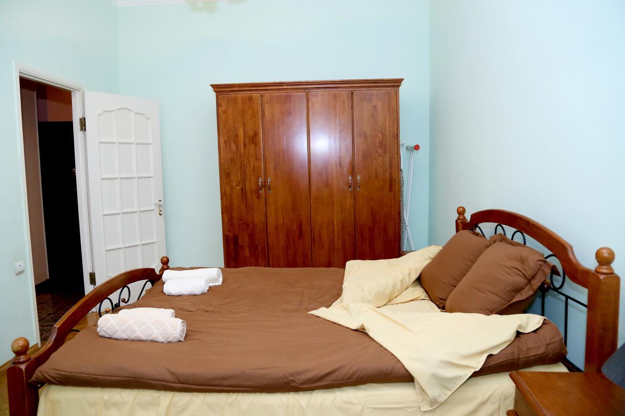 Apartment On 11 Amiryan Street Erevan Esterno foto