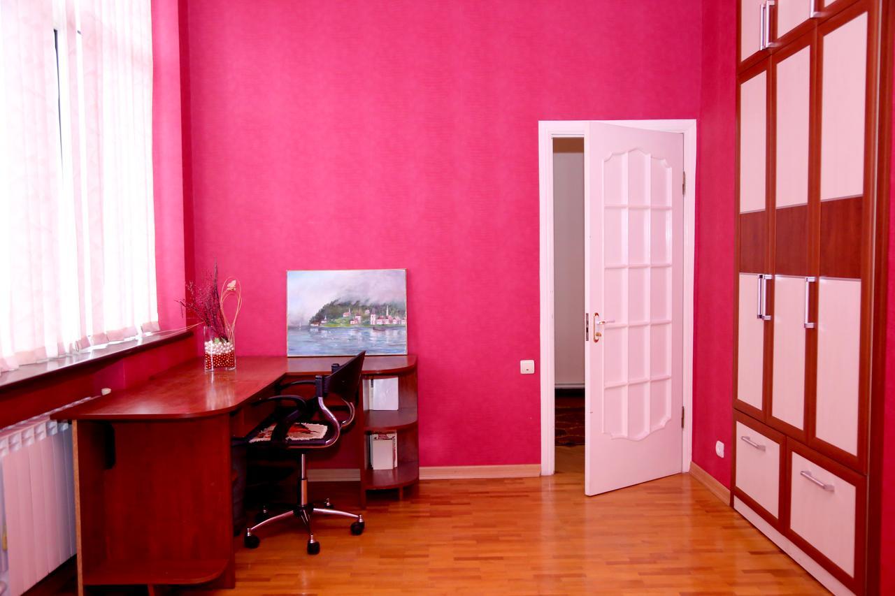 Apartment On 11 Amiryan Street Erevan Esterno foto