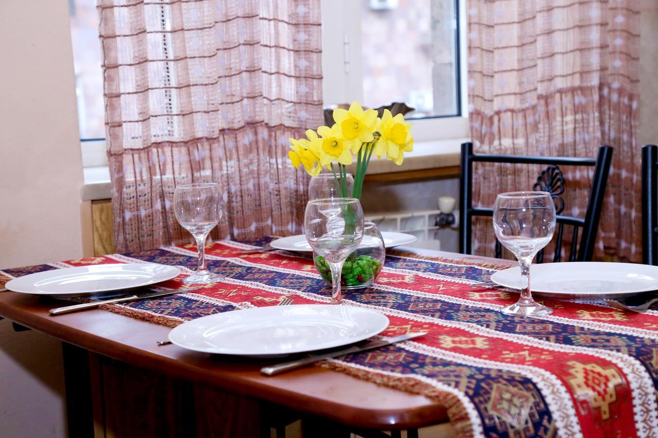 Apartment On 11 Amiryan Street Erevan Esterno foto