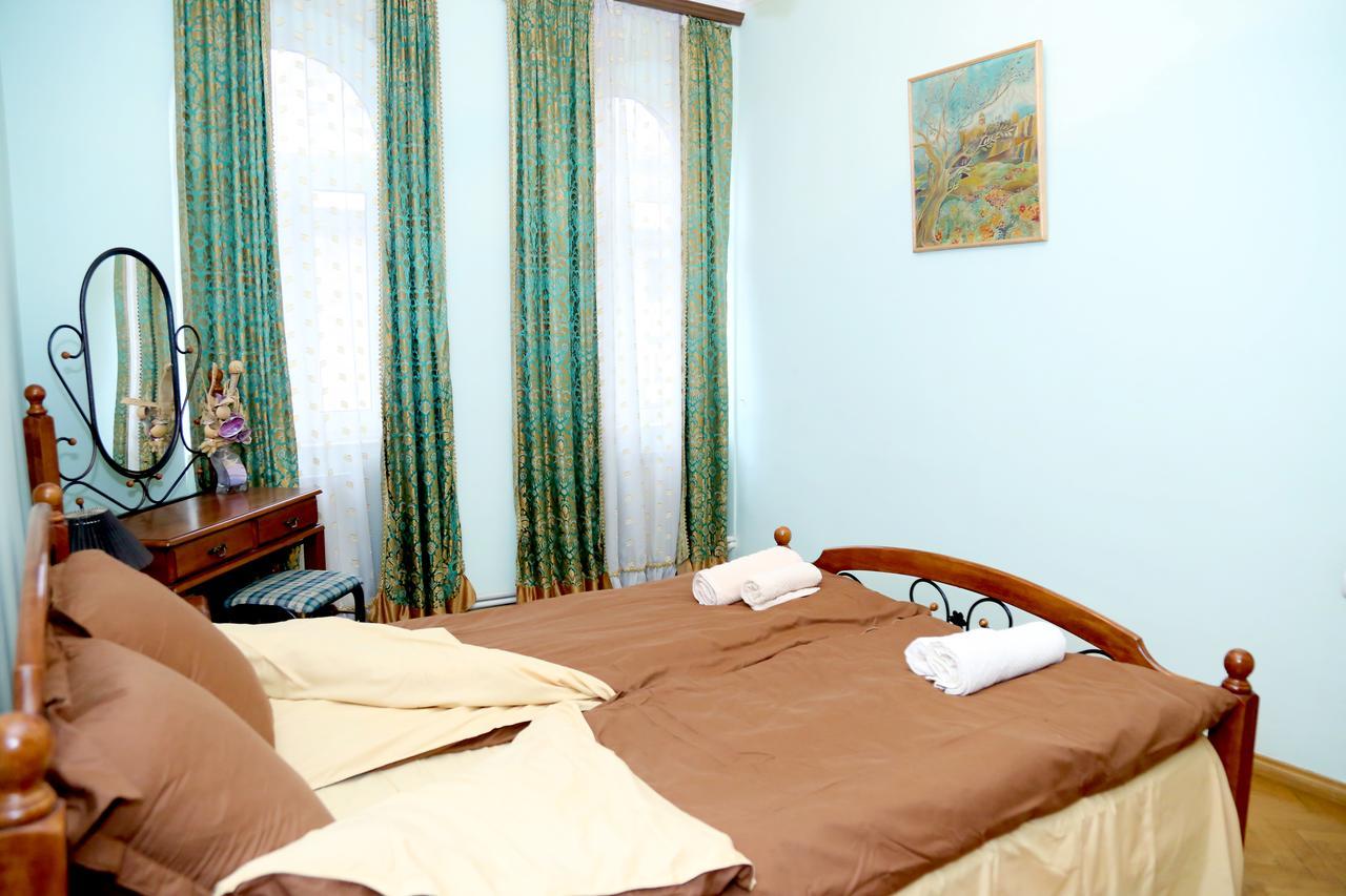 Apartment On 11 Amiryan Street Erevan Esterno foto